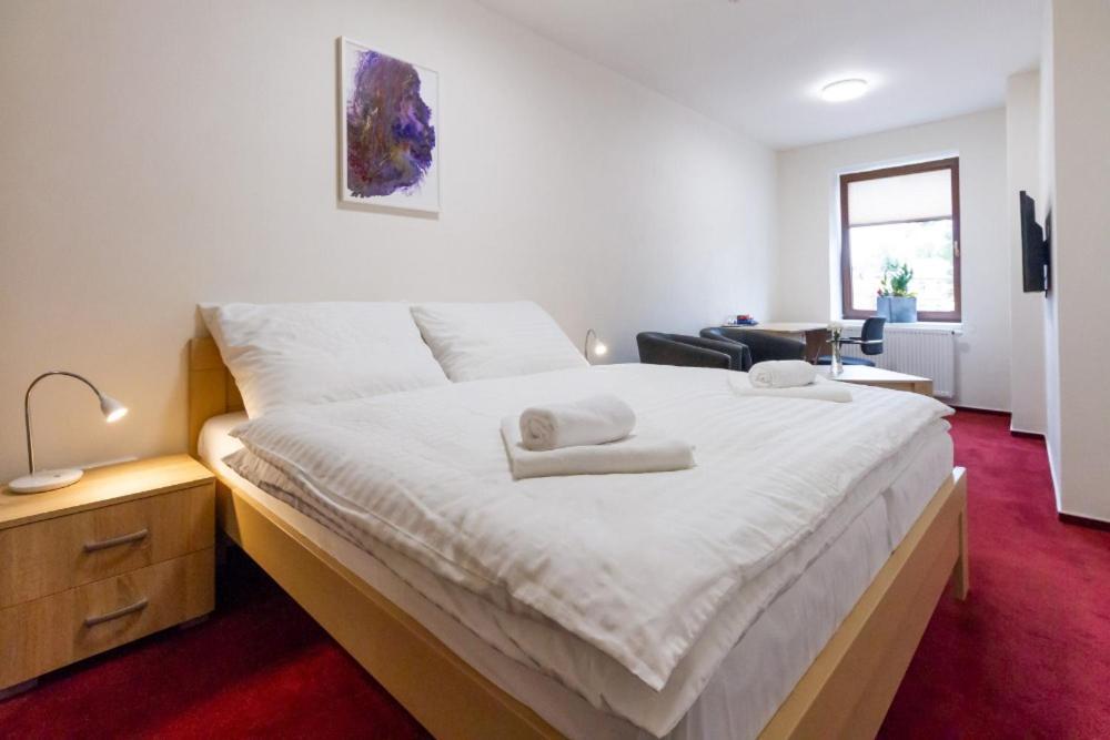 סביטאבי Hotel Ungar מראה חיצוני תמונה