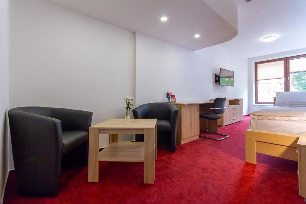 סביטאבי Hotel Ungar מראה חיצוני תמונה