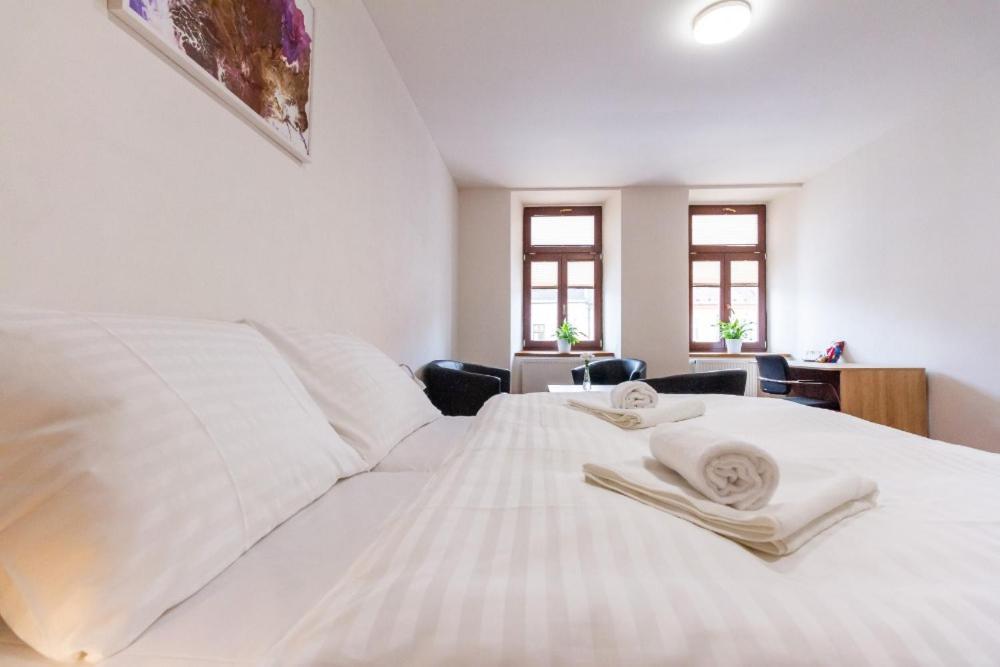 סביטאבי Hotel Ungar מראה חיצוני תמונה