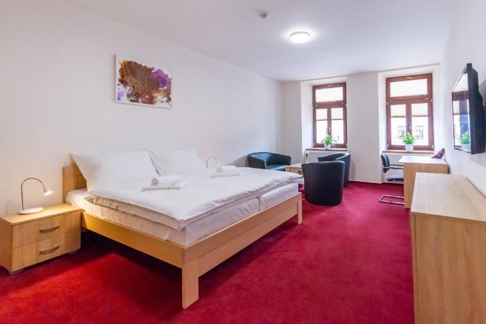 סביטאבי Hotel Ungar מראה חיצוני תמונה