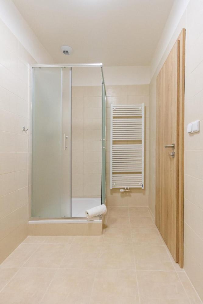 סביטאבי Hotel Ungar מראה חיצוני תמונה