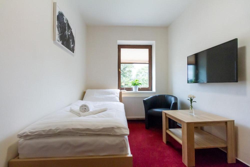 סביטאבי Hotel Ungar מראה חיצוני תמונה