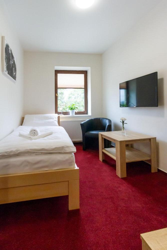 סביטאבי Hotel Ungar מראה חיצוני תמונה
